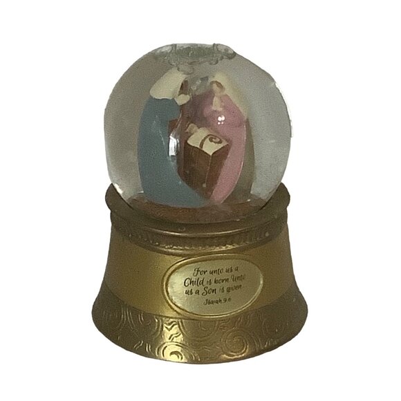 ENativity Scene Snow Globe Isaiah 9:6 Quote Gold Base 2014 Legacy Of Love By Kim - Picture 2 of 6